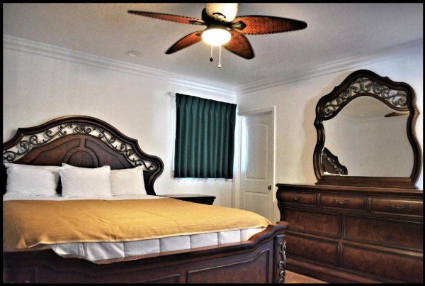 Sunset Motel image 35