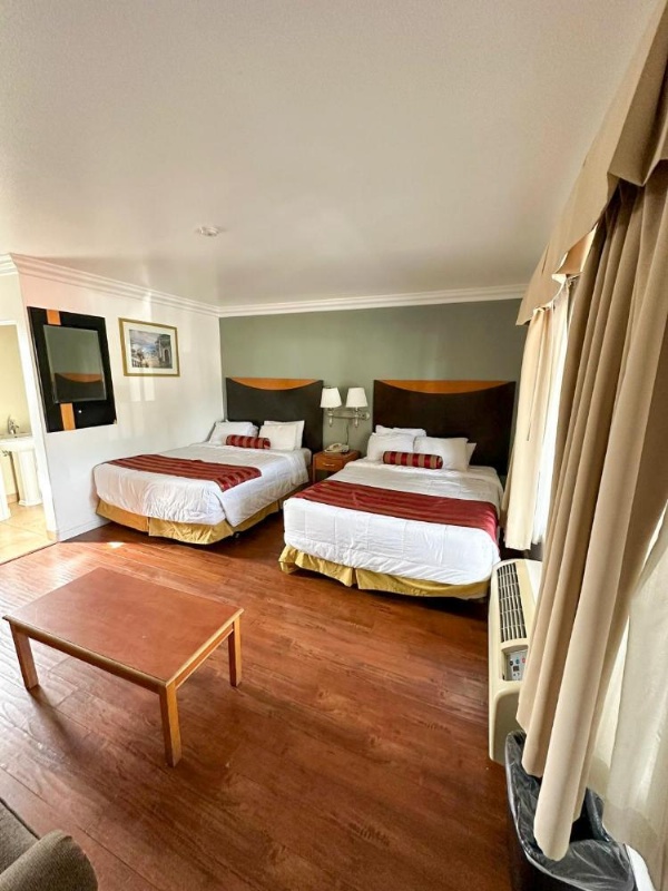 Sunset Motel image 49