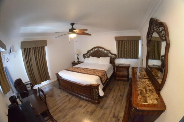 Sunset Motel image 65