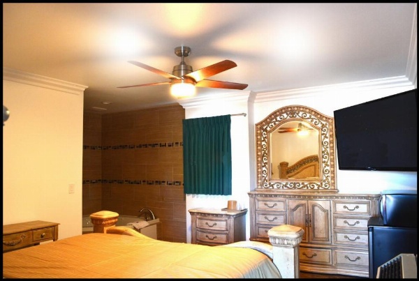 Sunset Motel image 80